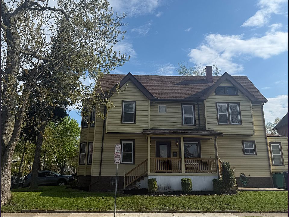 1st image of 838 Ashland Ave