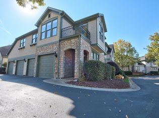 301 Presque Isle Ln #301, Chapel Hill, NC 27514