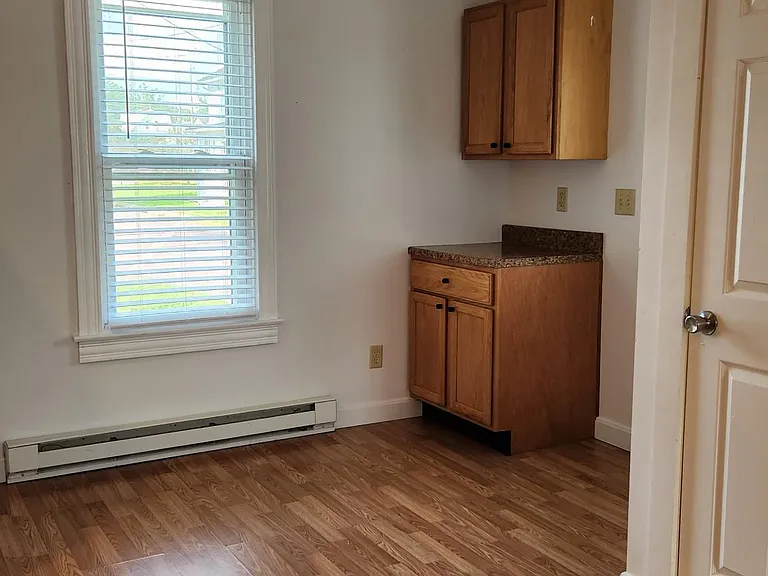230 Scott Ave #A — Photo 7