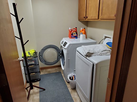 2nd image of 1308 Nicholas Ln