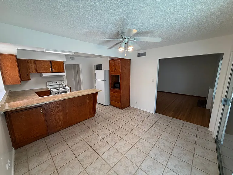 6446 Belgrove Way — Photo 5