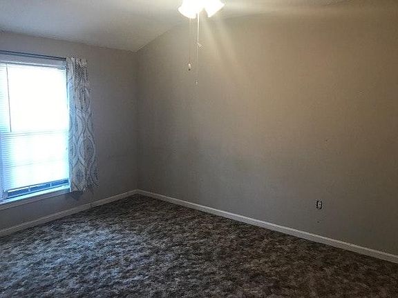 2nd image of 534 Stonewall St