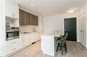 181 King St S #1010 — Photo 7