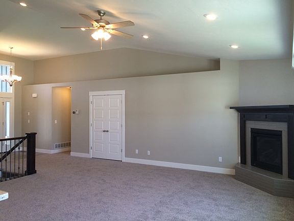 5th image of 655 Canyon Springs Dr