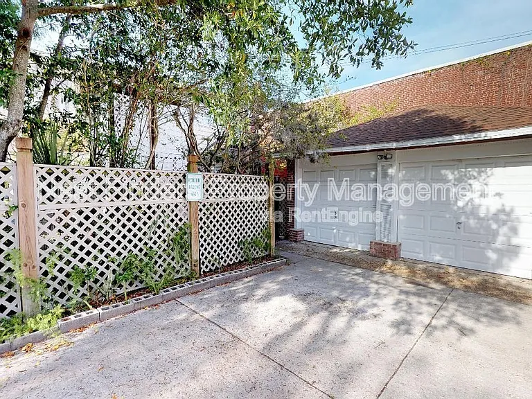 2044 Forbes St — Photo 35
