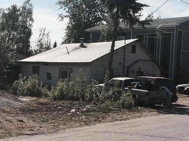 1st image of 1325 2nd Ave