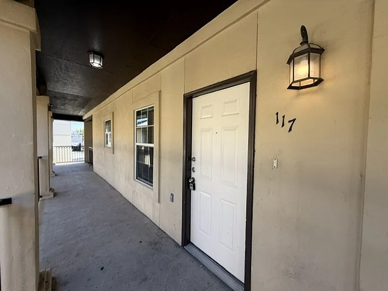 710 Alta Vista Dr — Photo 3