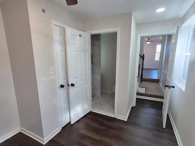 2015 E Fairmount Ave — Photo 18