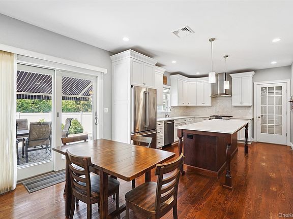 5th image of 11 Jennifer Lane