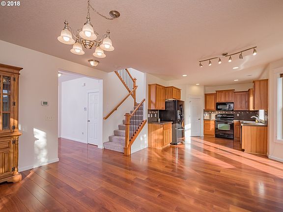 5th image of 2107 NE 94th Ct