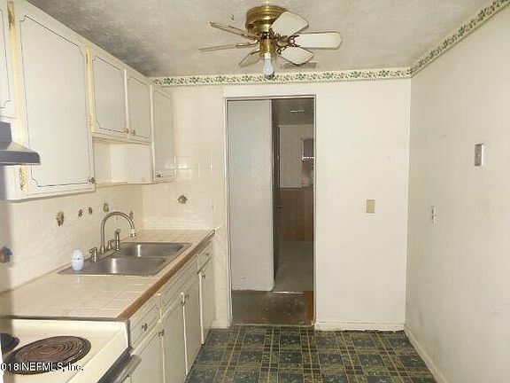 4th image of 9049 Madison Ave