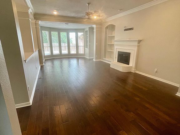 5th image of 8117 Shady Oaks Dr