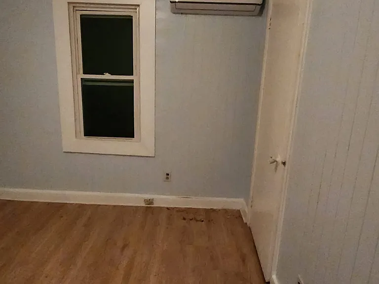 910 Hill Ter — Photo 27