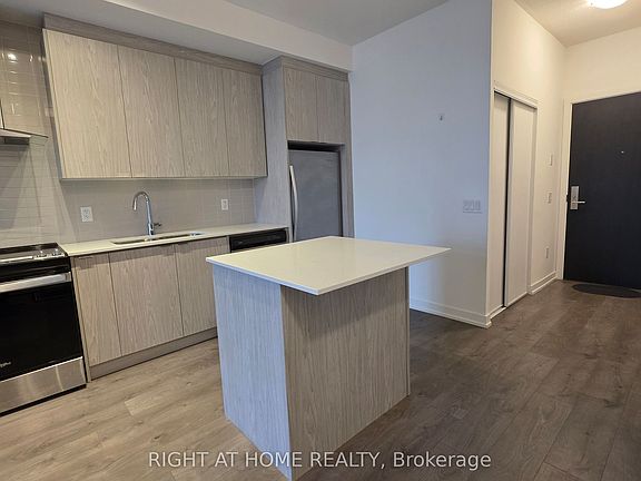 4th image of 55 Duke St W #412