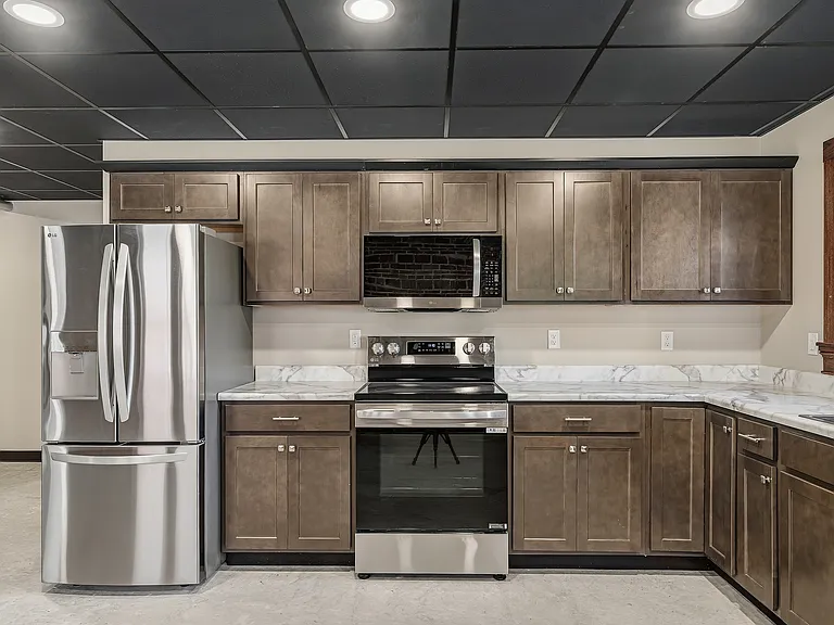 208 Marshall St #17 — Photo 4