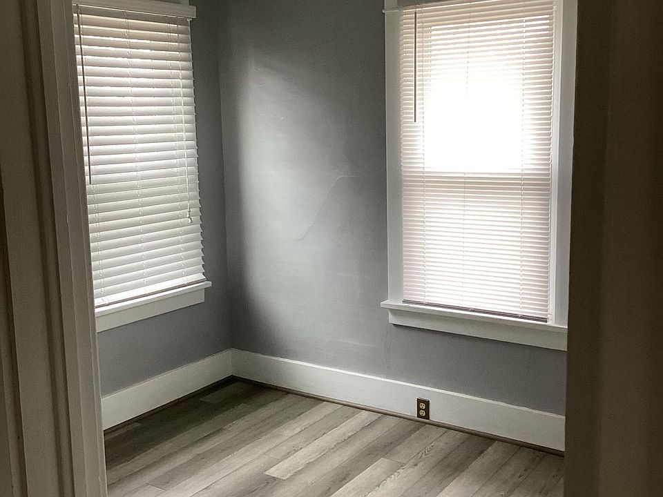 1st image of 416 E Grove St #1