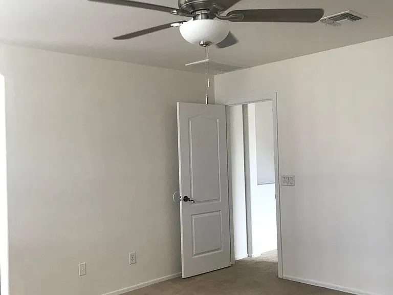 14666 W Mauna Loa Ln — Photo 33