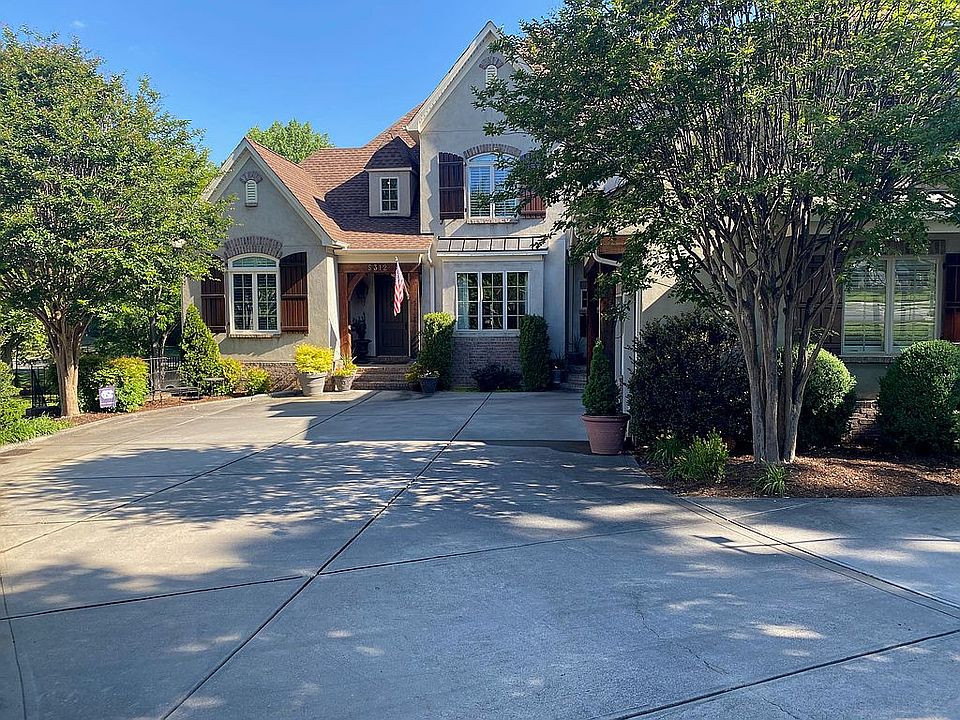 2nd image of 5312 Macandrew Dr