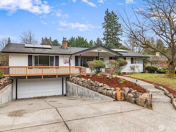 5th image of 2120 Ginkgo Street SE