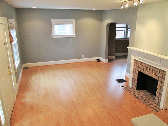 4th image of 3222 Algonquin Pkwy