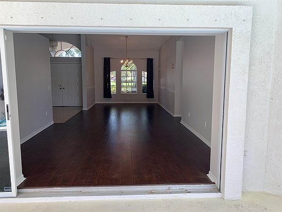 5th image of 404 SW Magnolia Cv