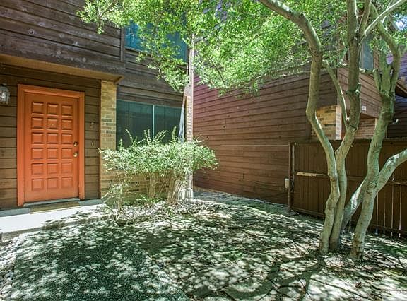 3rd image of 6131 Summer Creek Cir