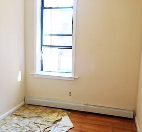 4th image of 2845 38th St