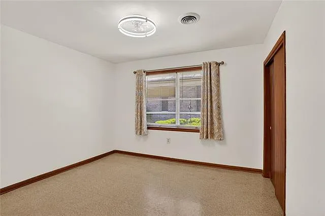 513 Michigan Ave — Photo 9