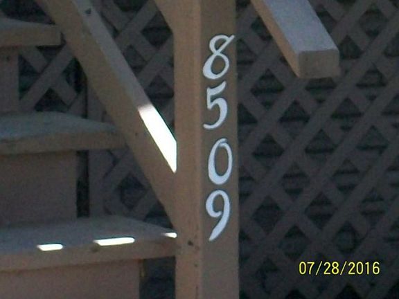 3rd image of 8509 S Oglesby Ave