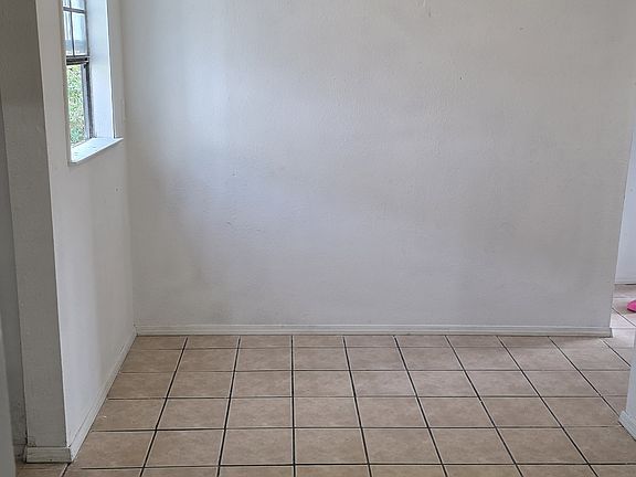 3rd image of 107 E Francis Ave