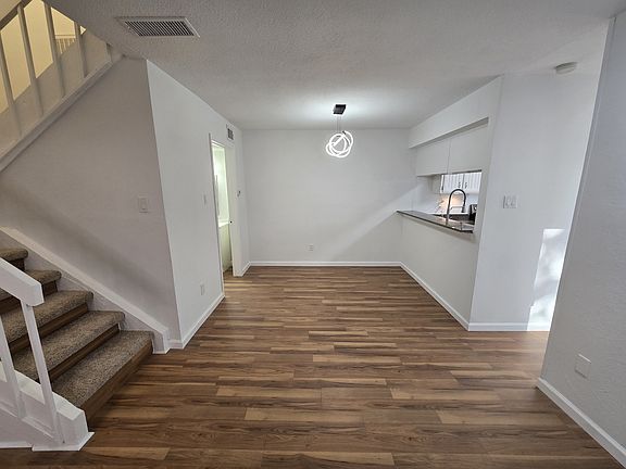 3rd image of 333 Melrose Dr APT 6D