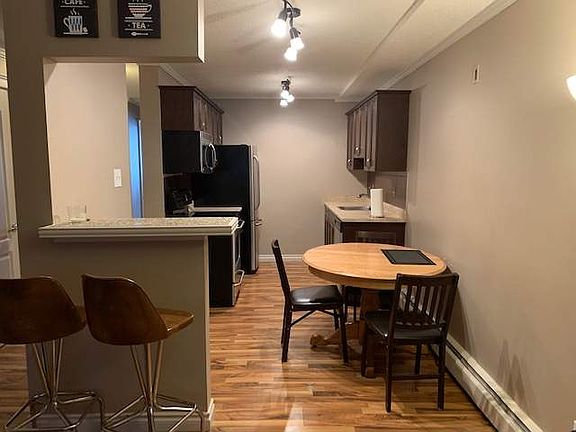 4th image of 10633 81st Ave NW #101