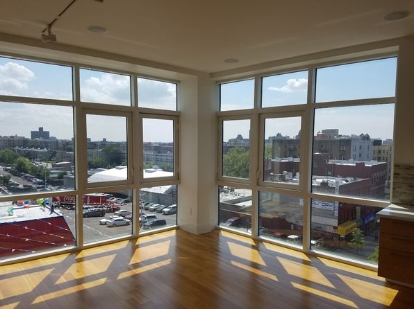 301 Sullivan Pl #PENTHOUSE 7A