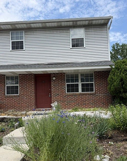 1st image of 124B Umberto Ave