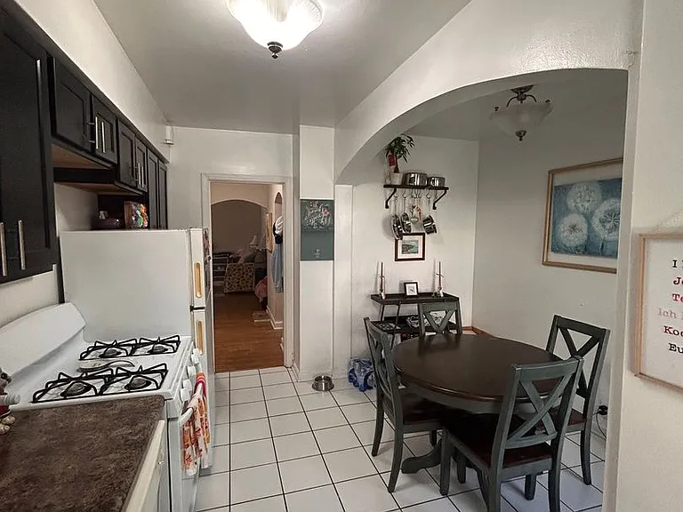 5425-33 W Martin Dr — Photo 13