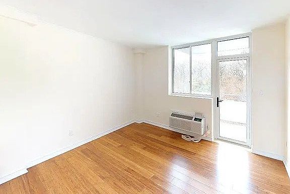 3rd image of 82-76 116th St #402