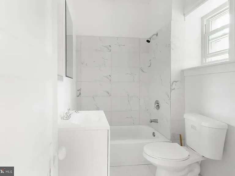 6500 Lincoln Dr #5L — Photo 7