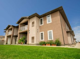 819 Chester Rd, Moose Jaw, SK S6J1M2