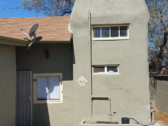 2nd image of 3045 N Park Ave Unit 2