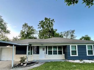 102 W Francis Ave, Baytown, TX 77520