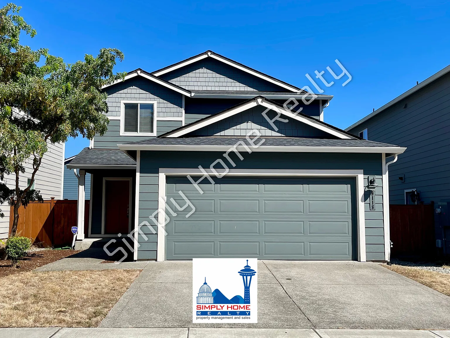 4 bed, 3.0 bath, 2500 sqft, $3,200 — Photo 1