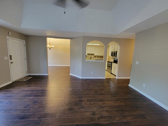 5th image of 536 Forest Park Dr
