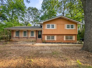 829 North Ave, Forest Park, GA 30297