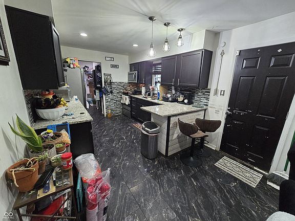 4th image of 6250 Maple Lawn Rd