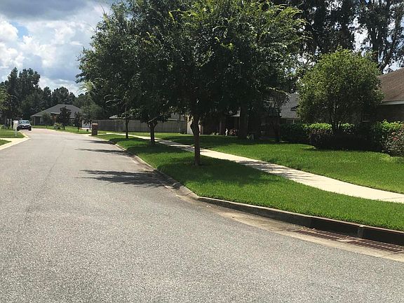 5th image of 2200 Scarlet Oak Ct