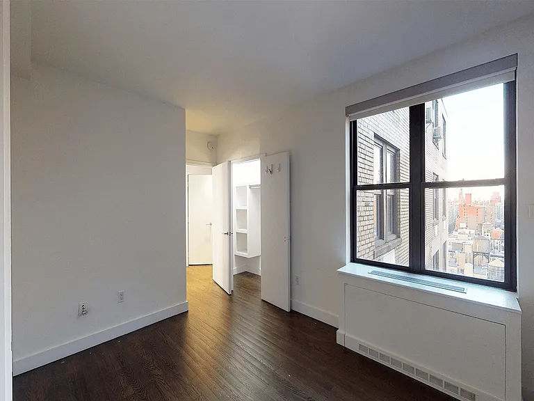 666 W End Ave #22B — Photo 8