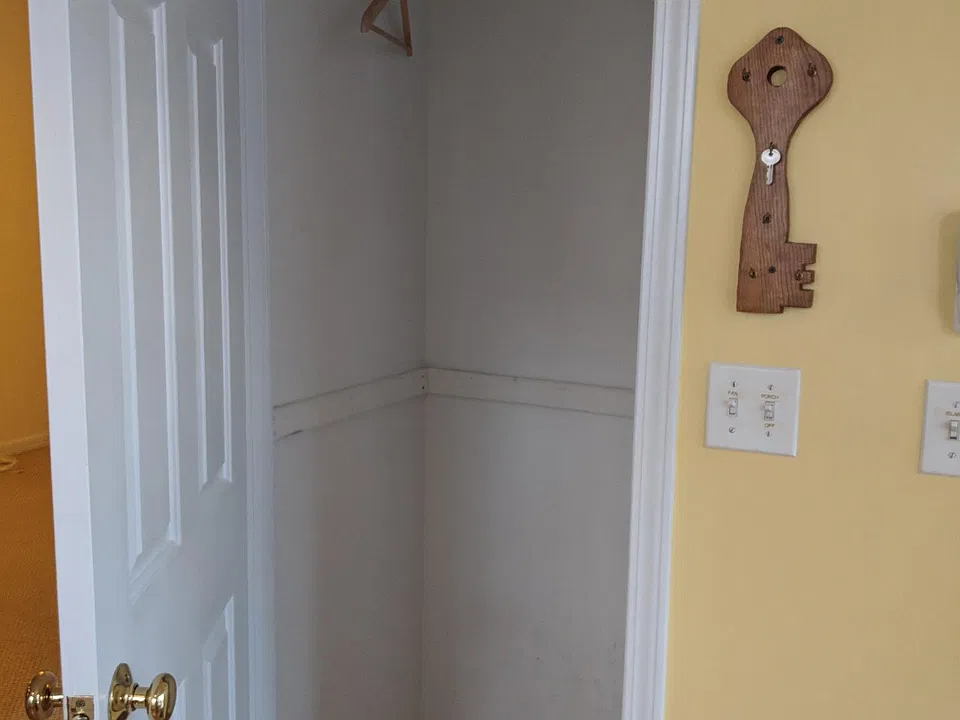 2 Kitchen Closet/ Pantry.