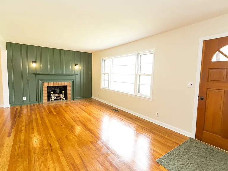 116 Centro St — Photo 2