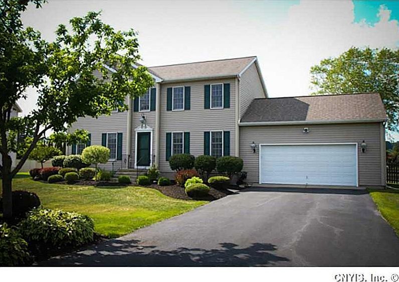 1st image of 17 Hickory Ln