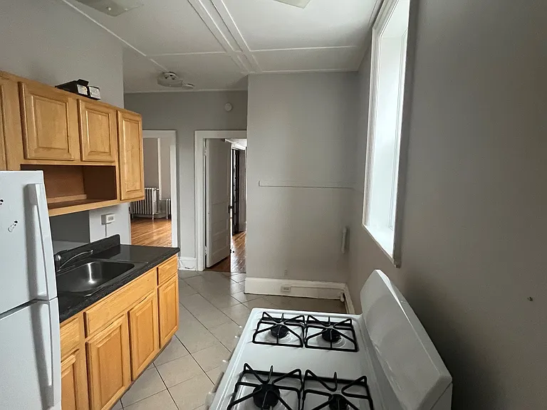 178 Washington Ave #4 — Photo 2